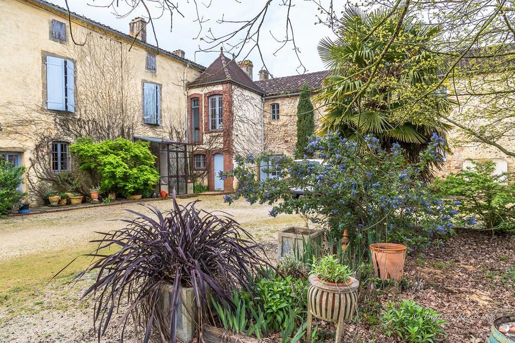 Le Pouy Bed & Breakfast Termes-d'Armagnac Bagian luar foto